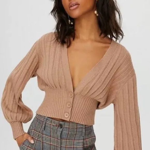 Wilfred Sweaters - Aritzia Wilfred Thais Plunge Front Merino Wool Blend Cardigan Sz M